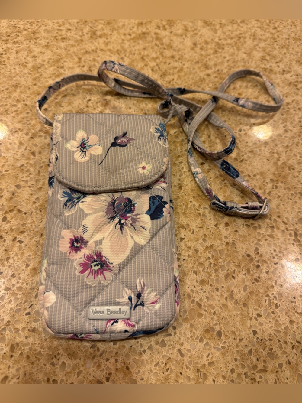 Vera Bradley Performance Twill Quilted Crossbody RFID Phone Pouch